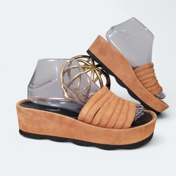 Free People Suede Tan Platform Sandals Strappy Upper Scalloped Outsoles Size 38 - Picture 1 of 17